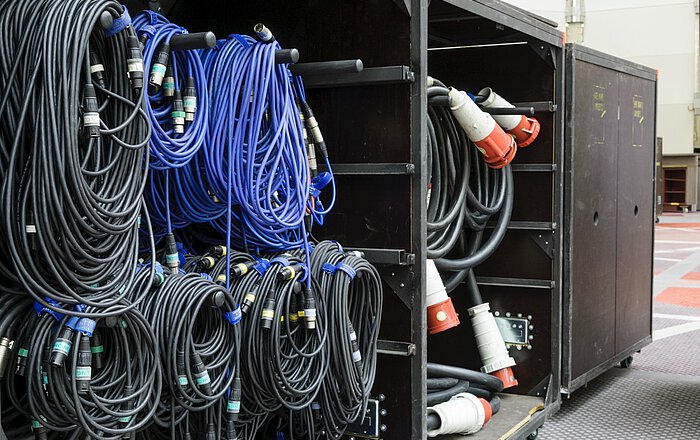 Verkabelung & Systeme