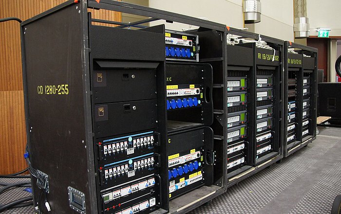 Verkabelung & Systeme