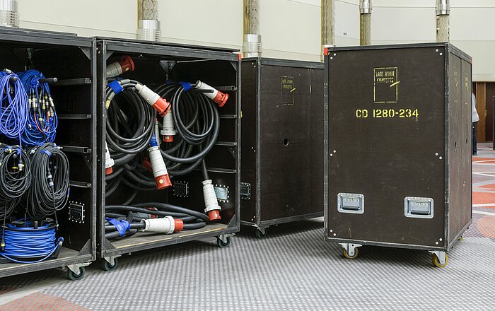 Verkabelung & Systeme